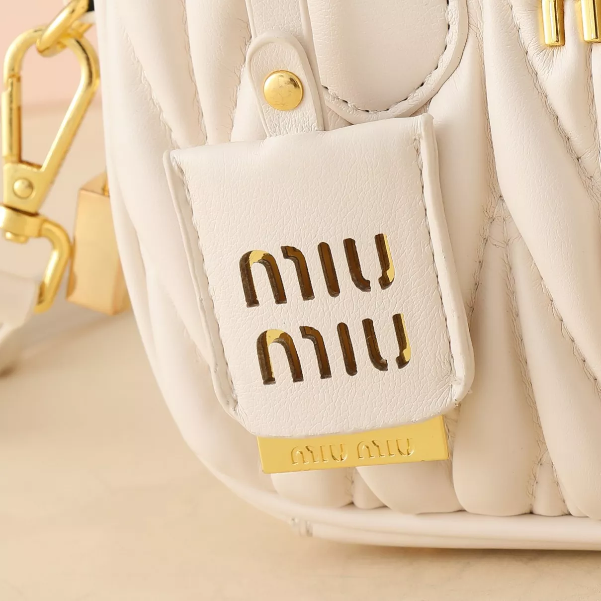 Trendy 6367 MIU MIU AAA Quality Handbags For Women