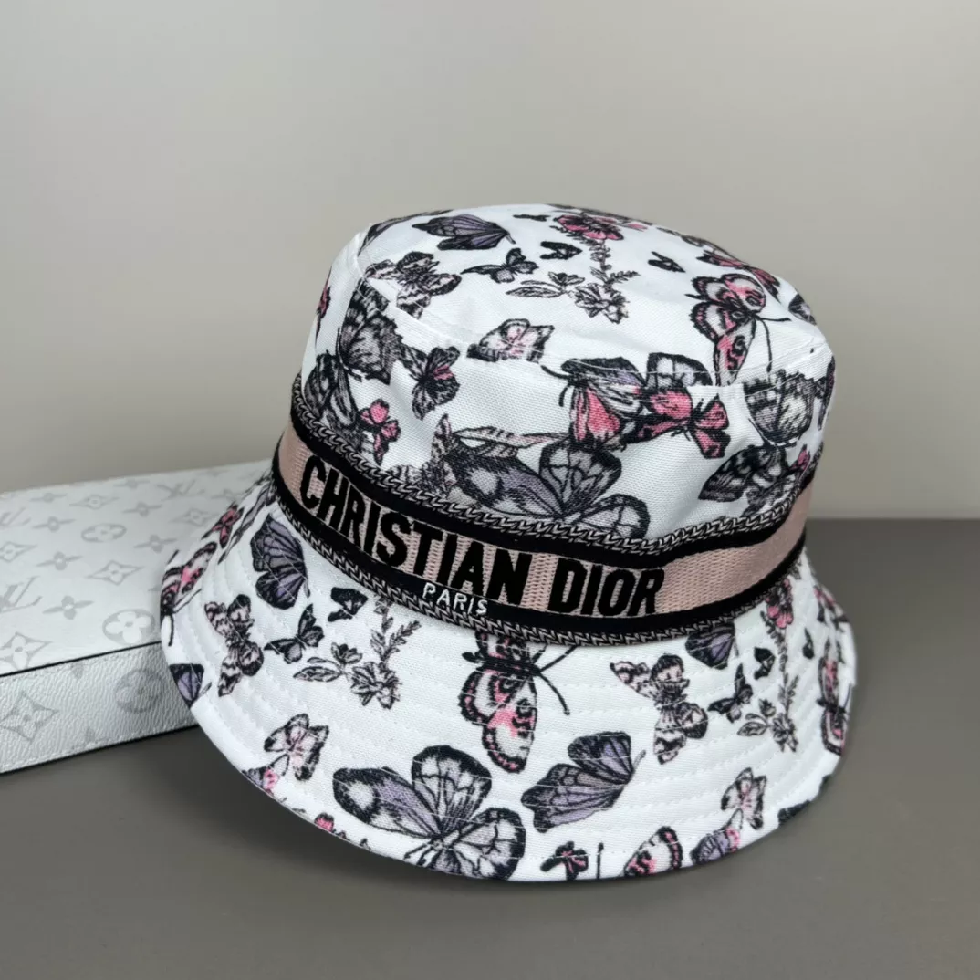 Trendy 6390 Christian Dior Caps