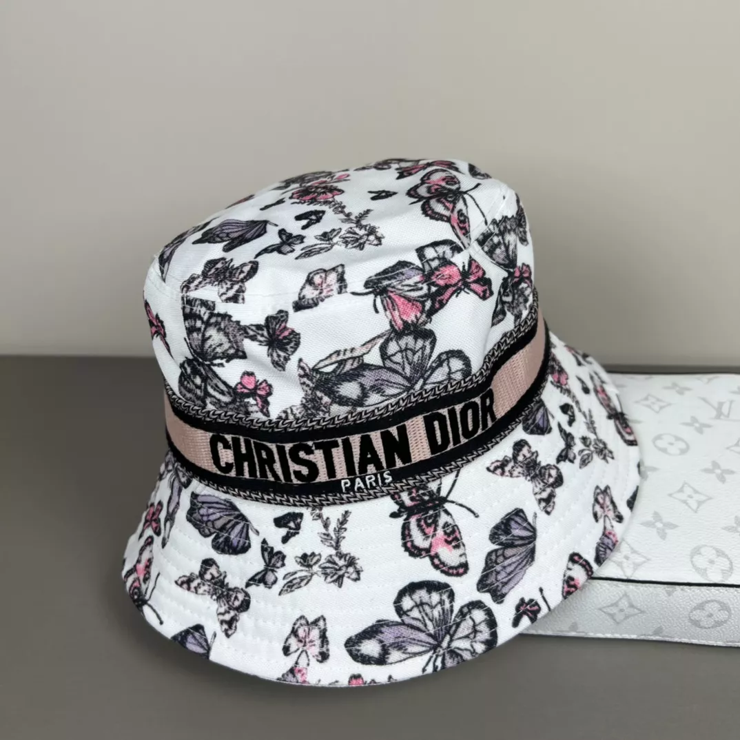 Trendy 6390 Christian Dior Caps