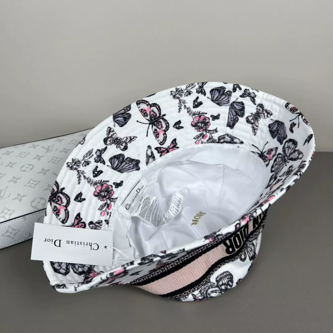 Trendy 6390 Christian Dior Caps