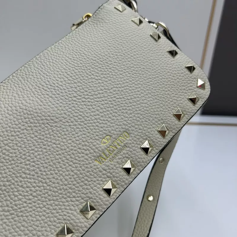 Trendy 6398 Valentino AAA Quality Messenger Bags For Women