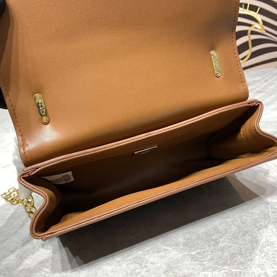 Trendy 6468 Dolce & Gabbana D&G AAA Quality Messenger Bags For Women