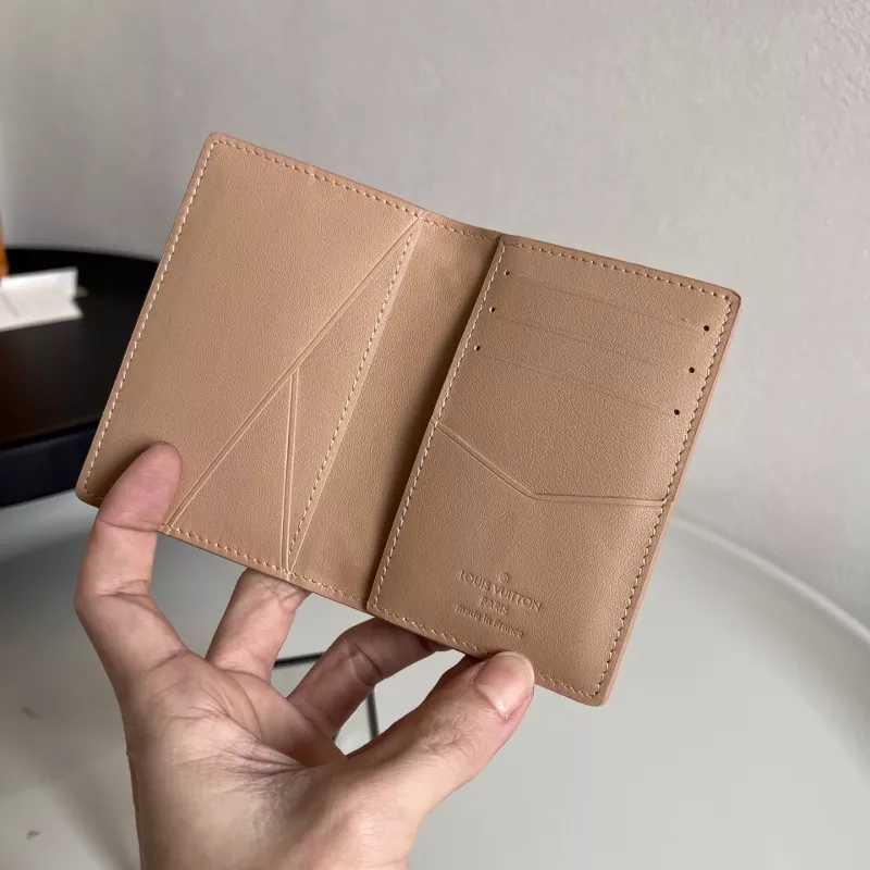 Trendy 6648 Louis Vuitton AAA Quality Card Case