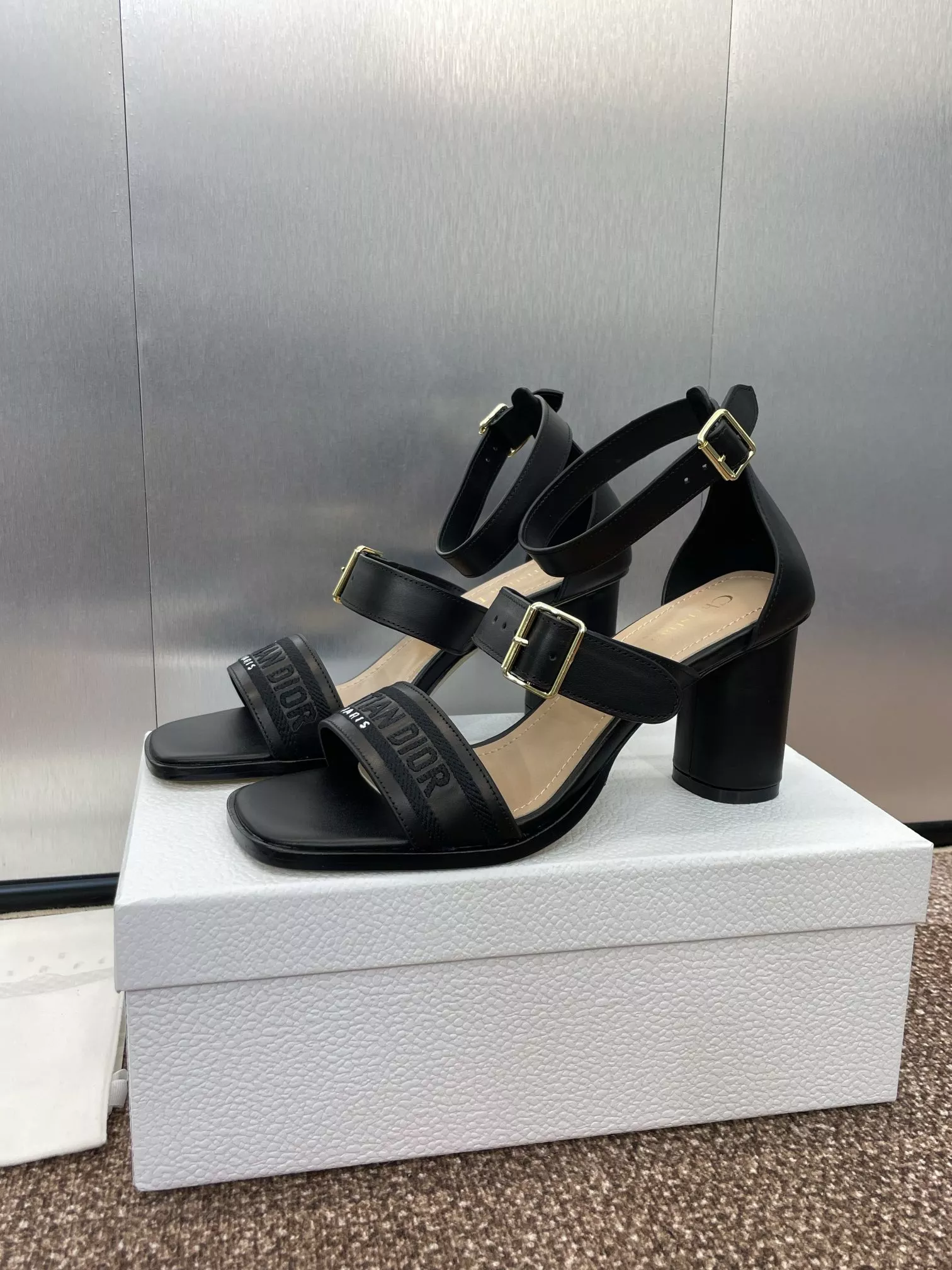 Trendy 6713 Christian Dior Sandal For Women