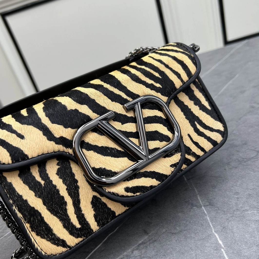 Trendy 6954 Valentino AAA Quality Messenger Bags For Women