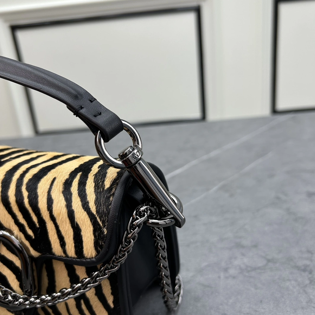 Trendy 6954 Valentino AAA Quality Messenger Bags For Women