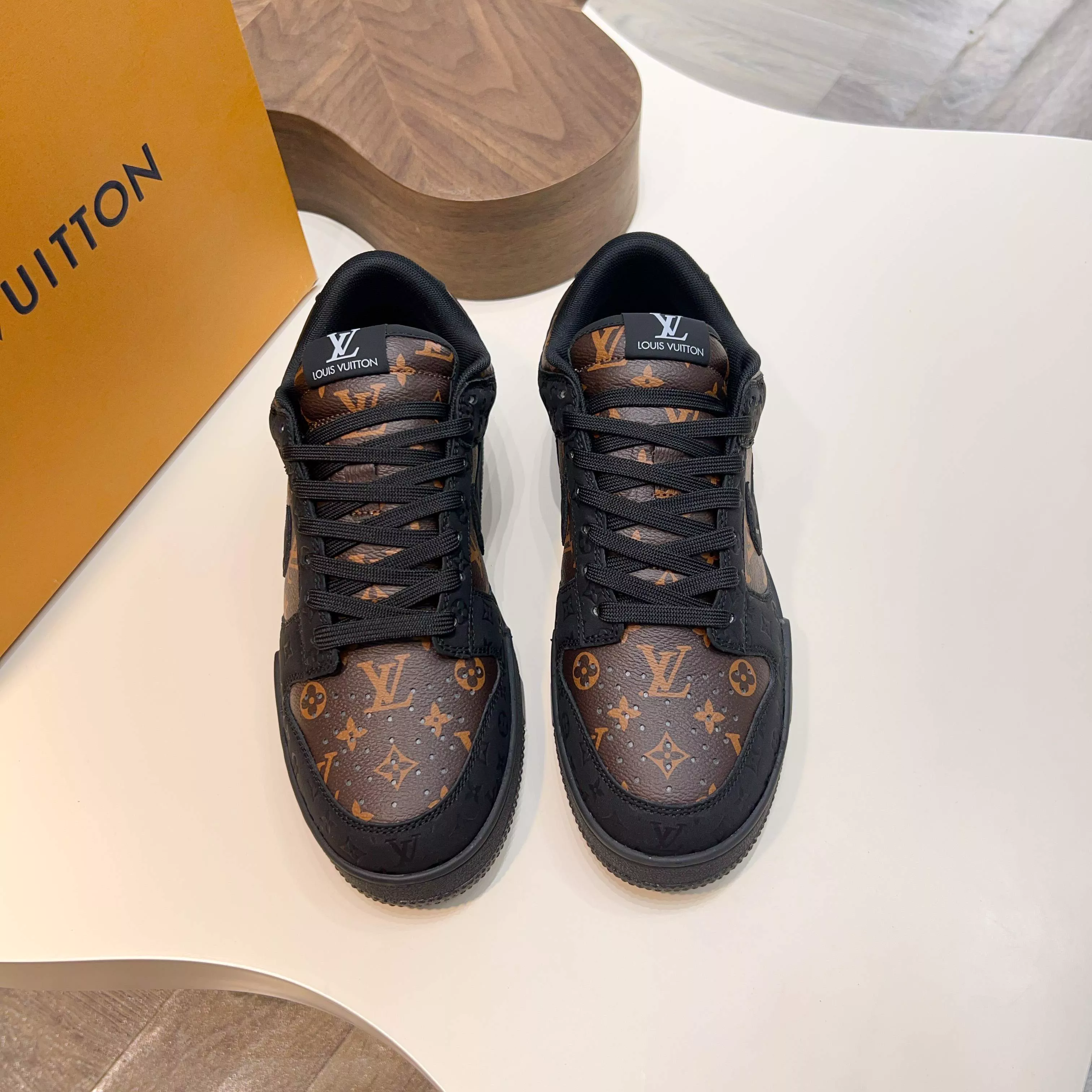 Trendy 7069 Louis Vuitton Casual Shoes For Men