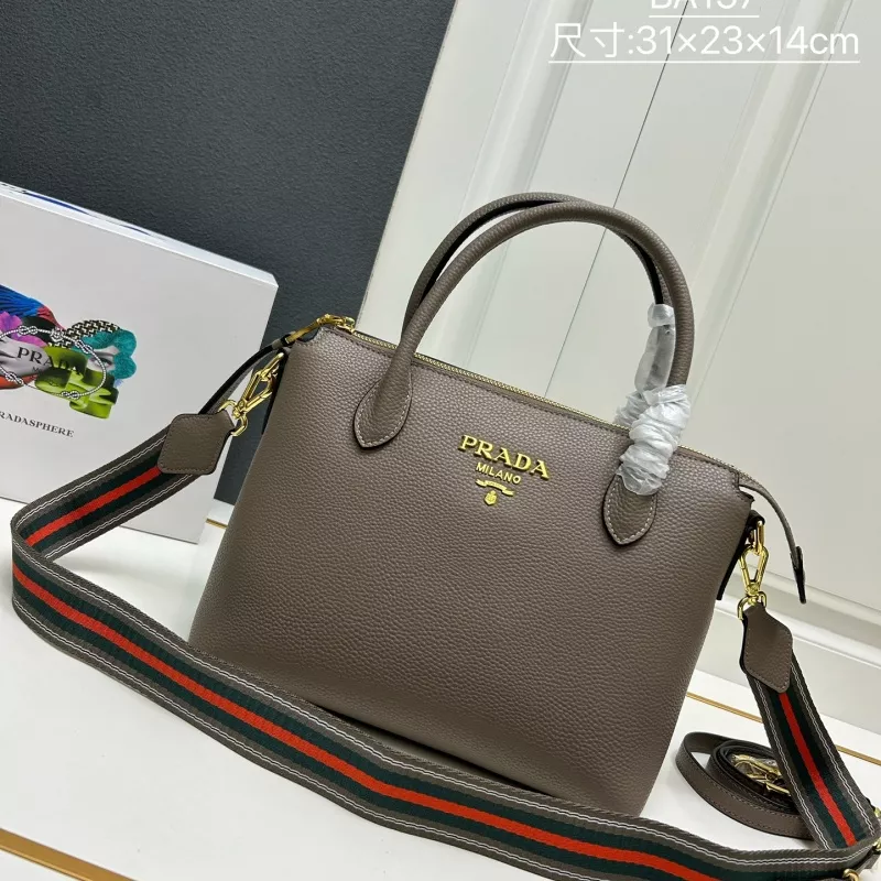 Trendy 7118 Prada AAA Quality Handbags For Women