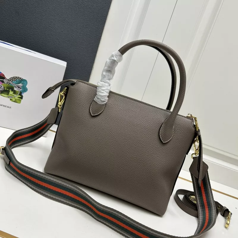 Trendy 7118 Prada AAA Quality Handbags For Women