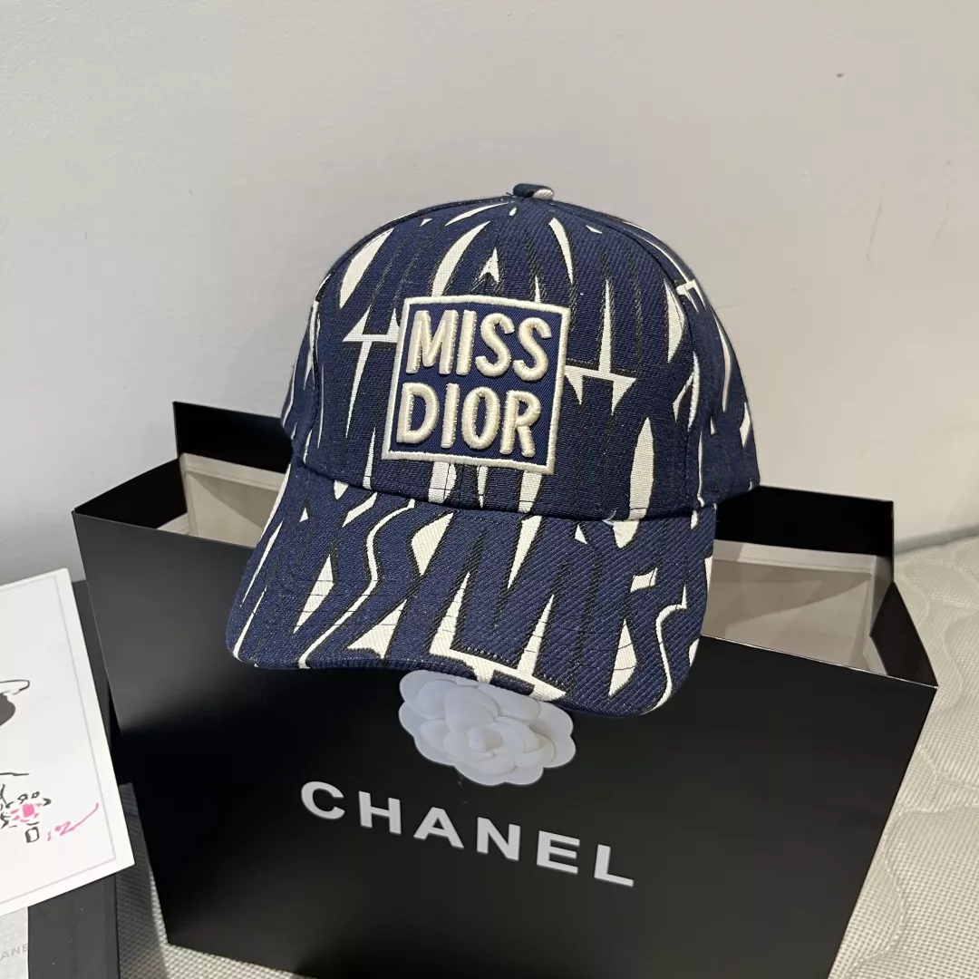 Trendy 7319 Christian Dior Caps