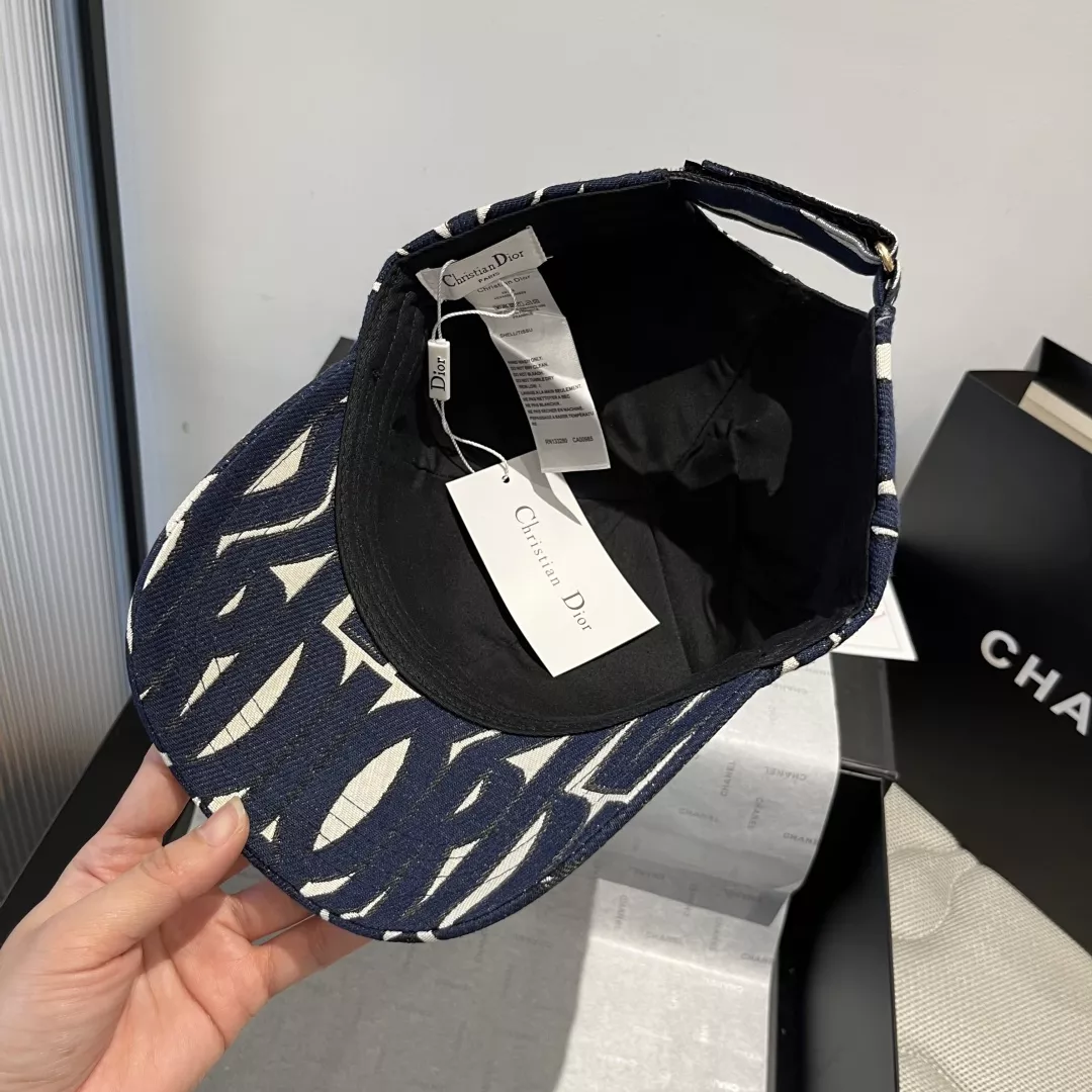 Trendy 7319 Christian Dior Caps