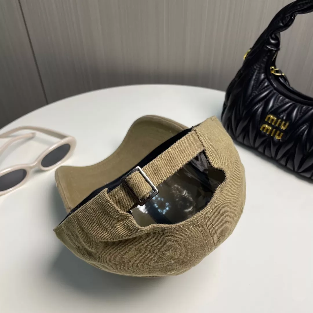Trendy 7717 MIU MIU Caps
