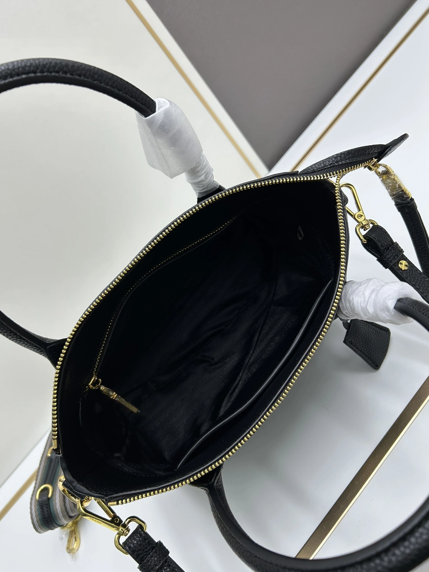 Trendy 7782 Prada AAA Quality Handbags For Women