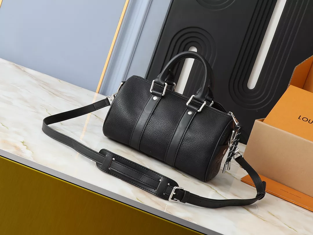 Trendy 7821 Louis Vuitton AAA Quality Handbags For Women