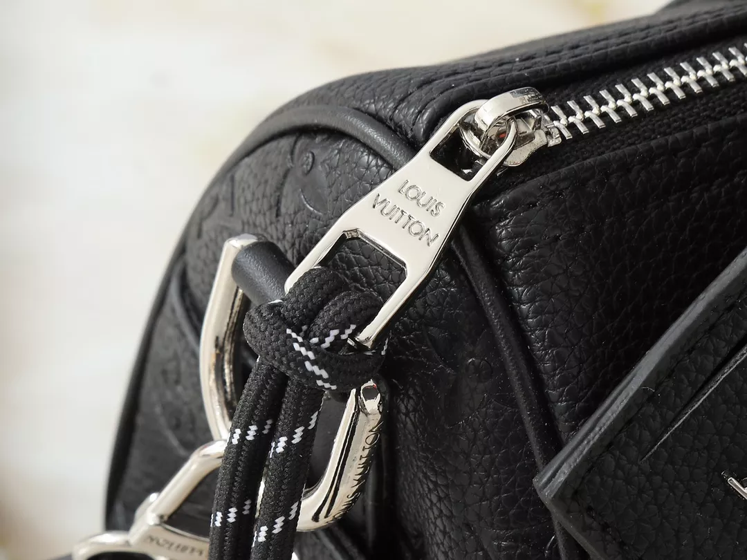 Trendy 7821 Louis Vuitton AAA Quality Handbags For Women