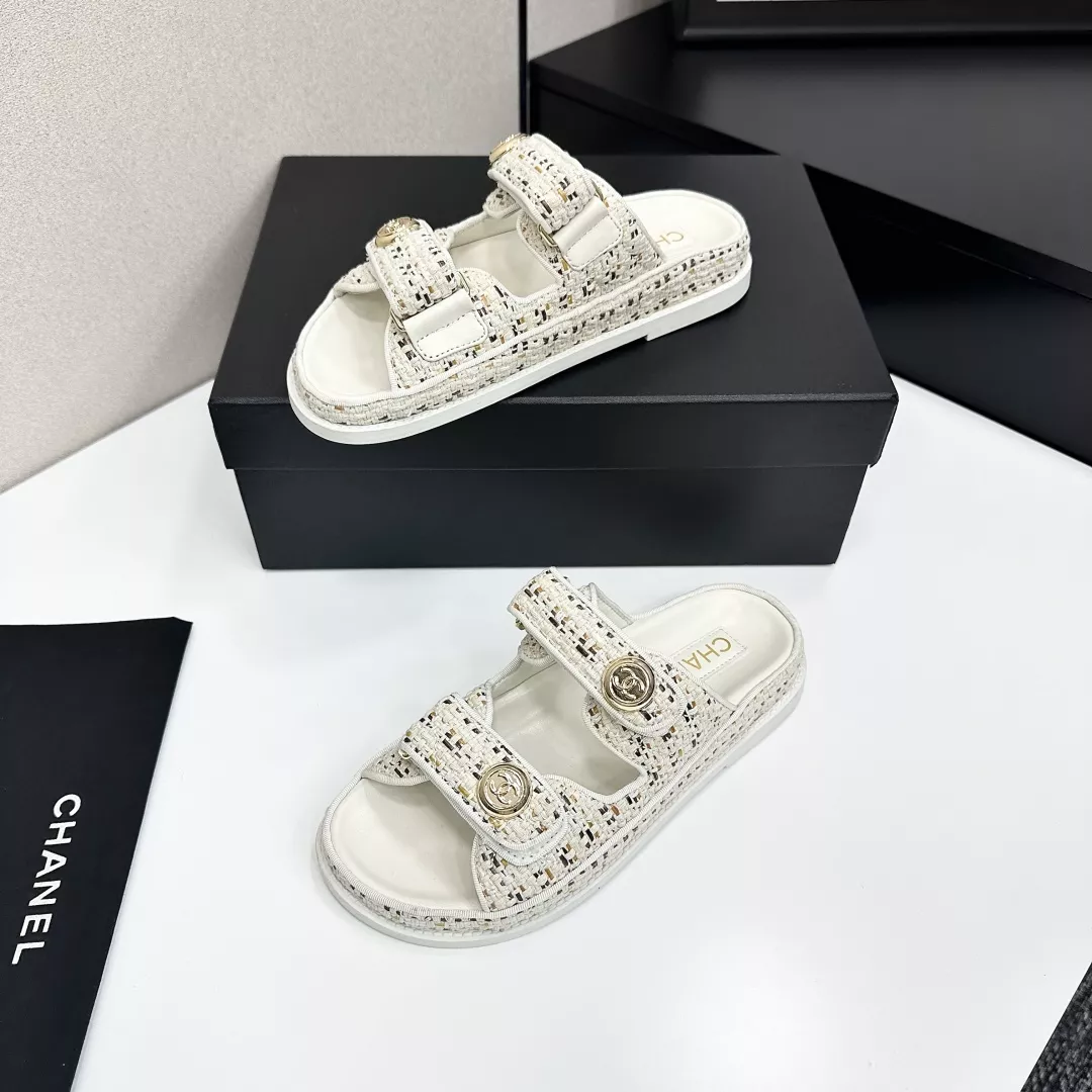 Trendy 7823 Chanel Slippers For Women