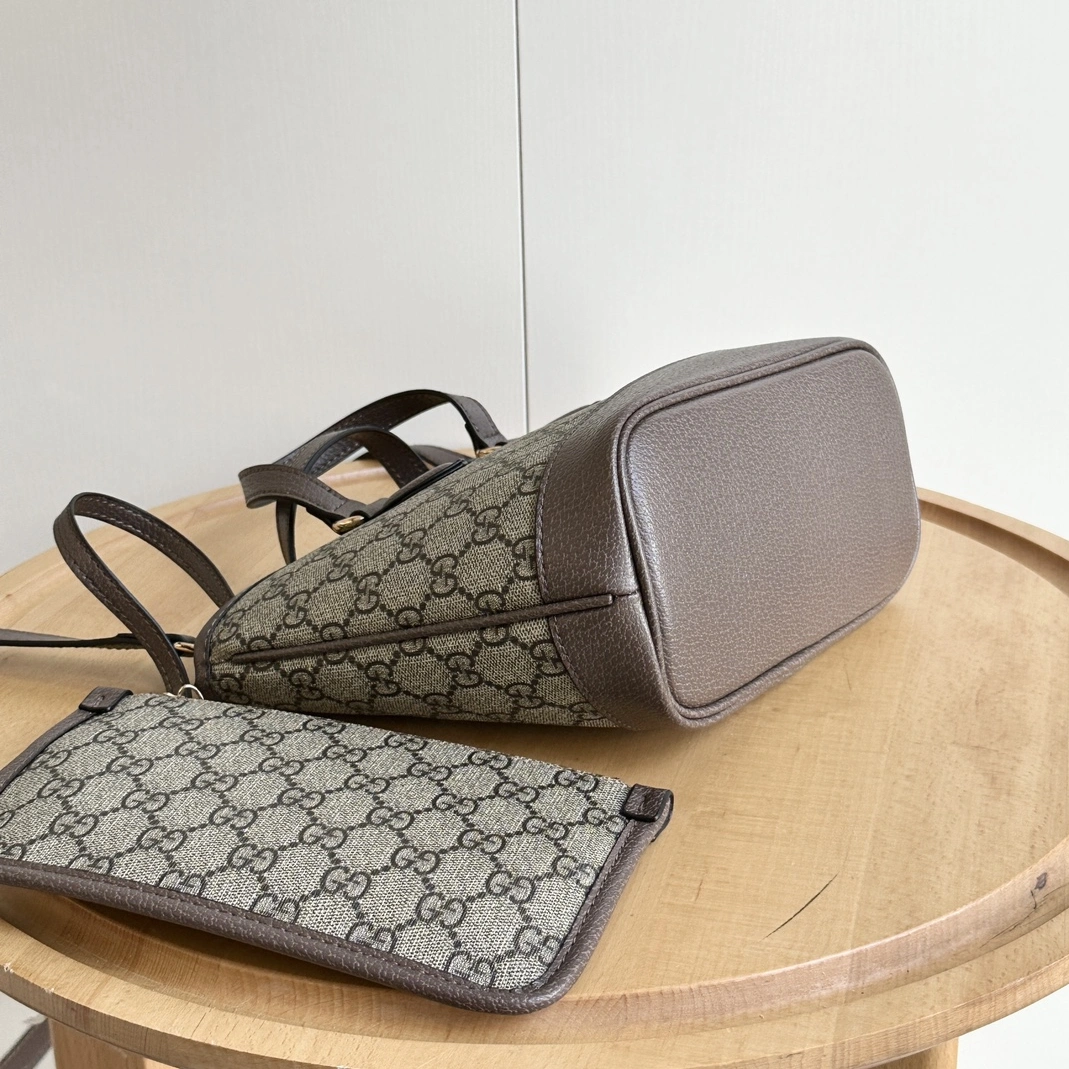 Trendy 7868 Gucci AAA Quality Handbags For Women