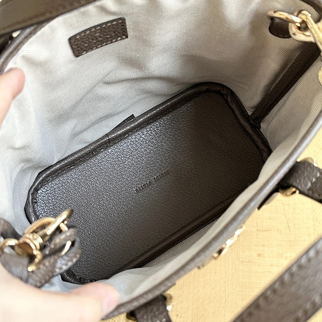 Trendy 7868 Gucci AAA Quality Handbags For Women