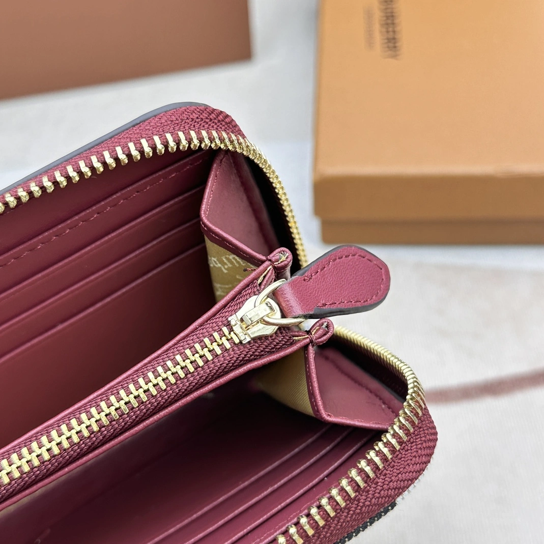 Trendy 7976 Burberry AAA Quality Wallets For Women