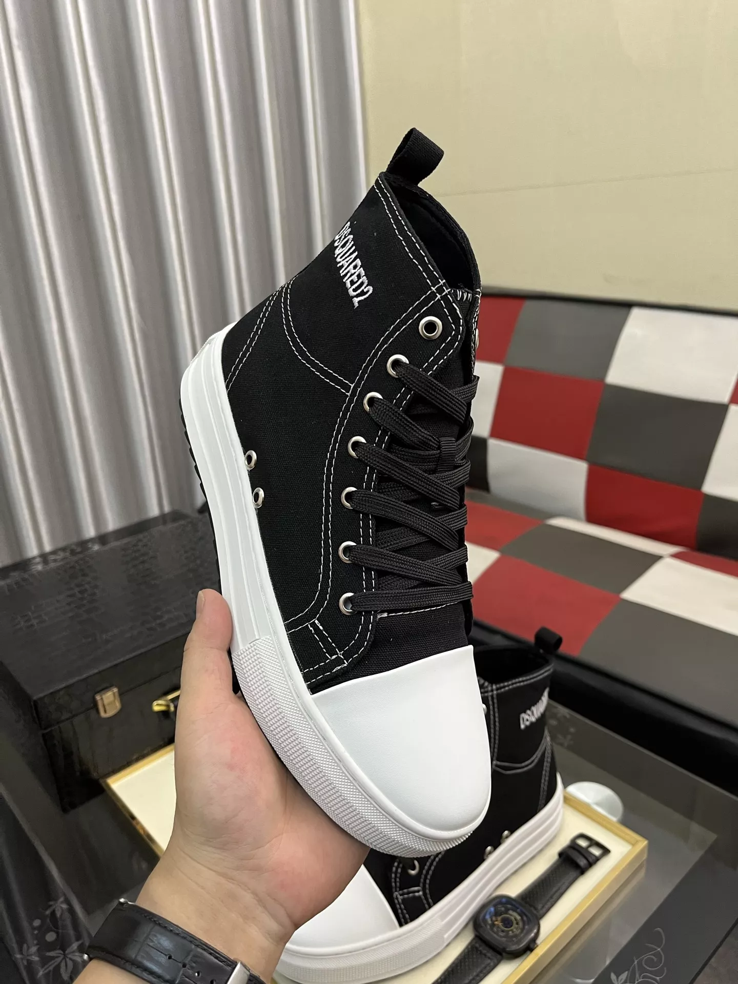 Trendy 7979 Dsquared High Tops Shoes For Men