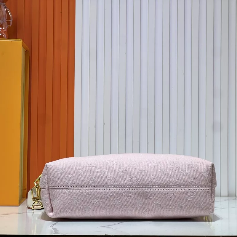 Trendy 8076 Louis Vuitton AAA Quality Messenger Bags For Women