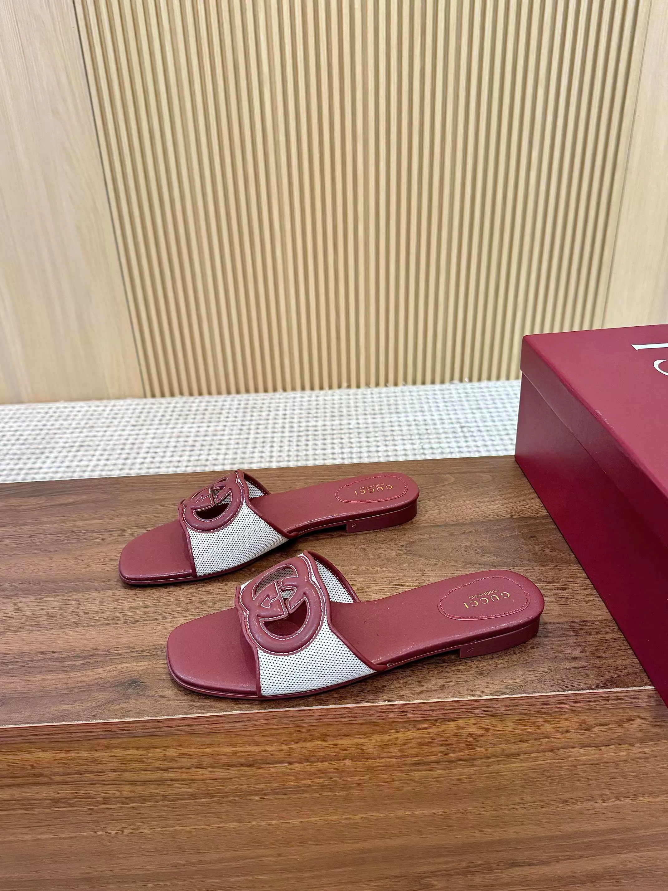 Trendy 8109 Gucci Slippers For Women