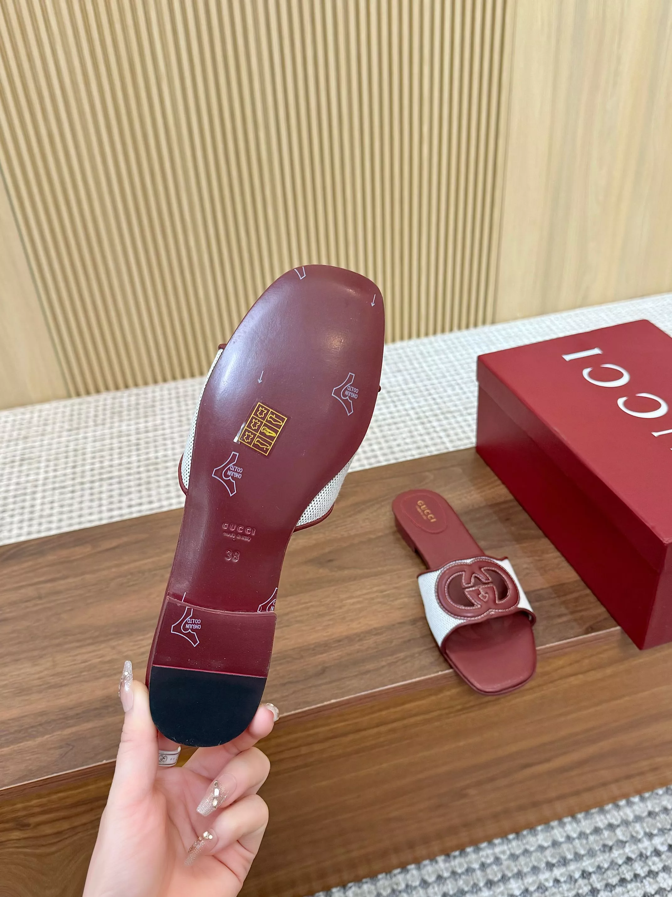 Trendy 8109 Gucci Slippers For Women