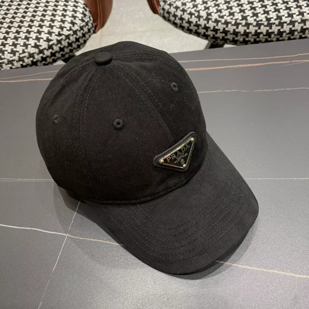 Trendy 8163 Prada Caps
