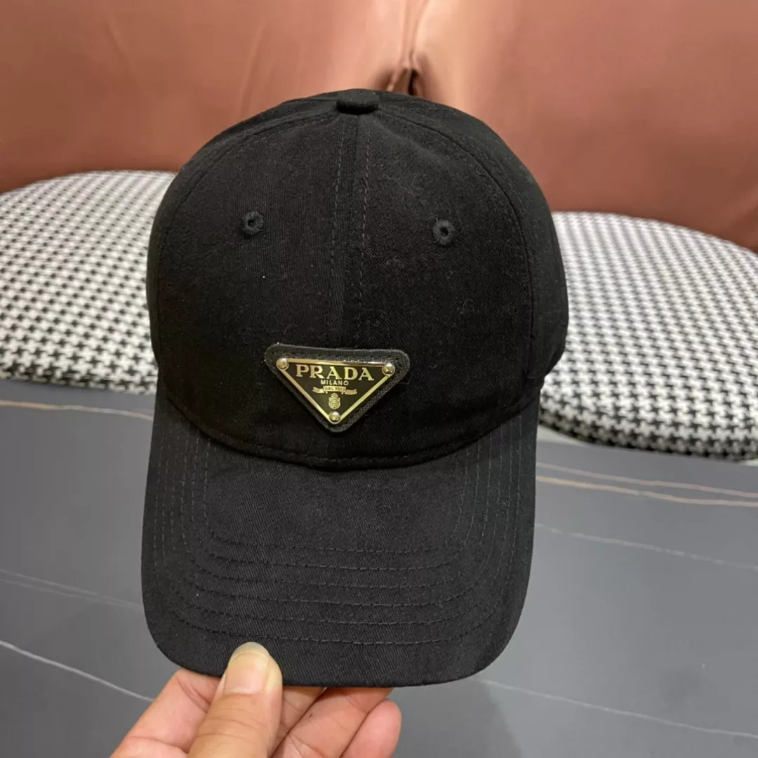 Trendy 8163 Prada Caps