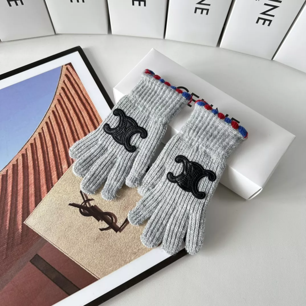 Trendy 8237 Celine Gloves
