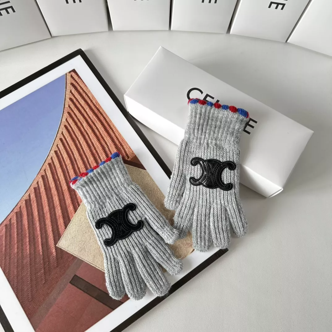 Trendy 8237 Celine Gloves