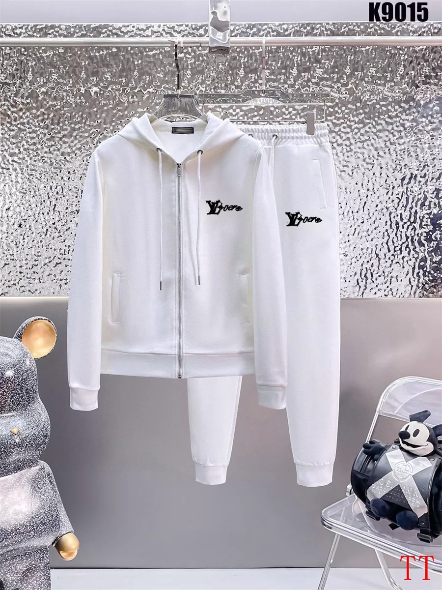 Trendy 8280 Louis Vuitton LV Tracksuits Long Sleeved For Men