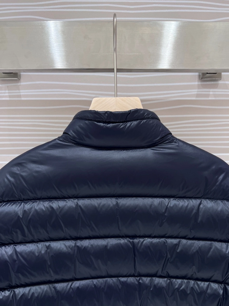 Trendy 8425 Moncler Down Feather Coat Long Sleeved For Men