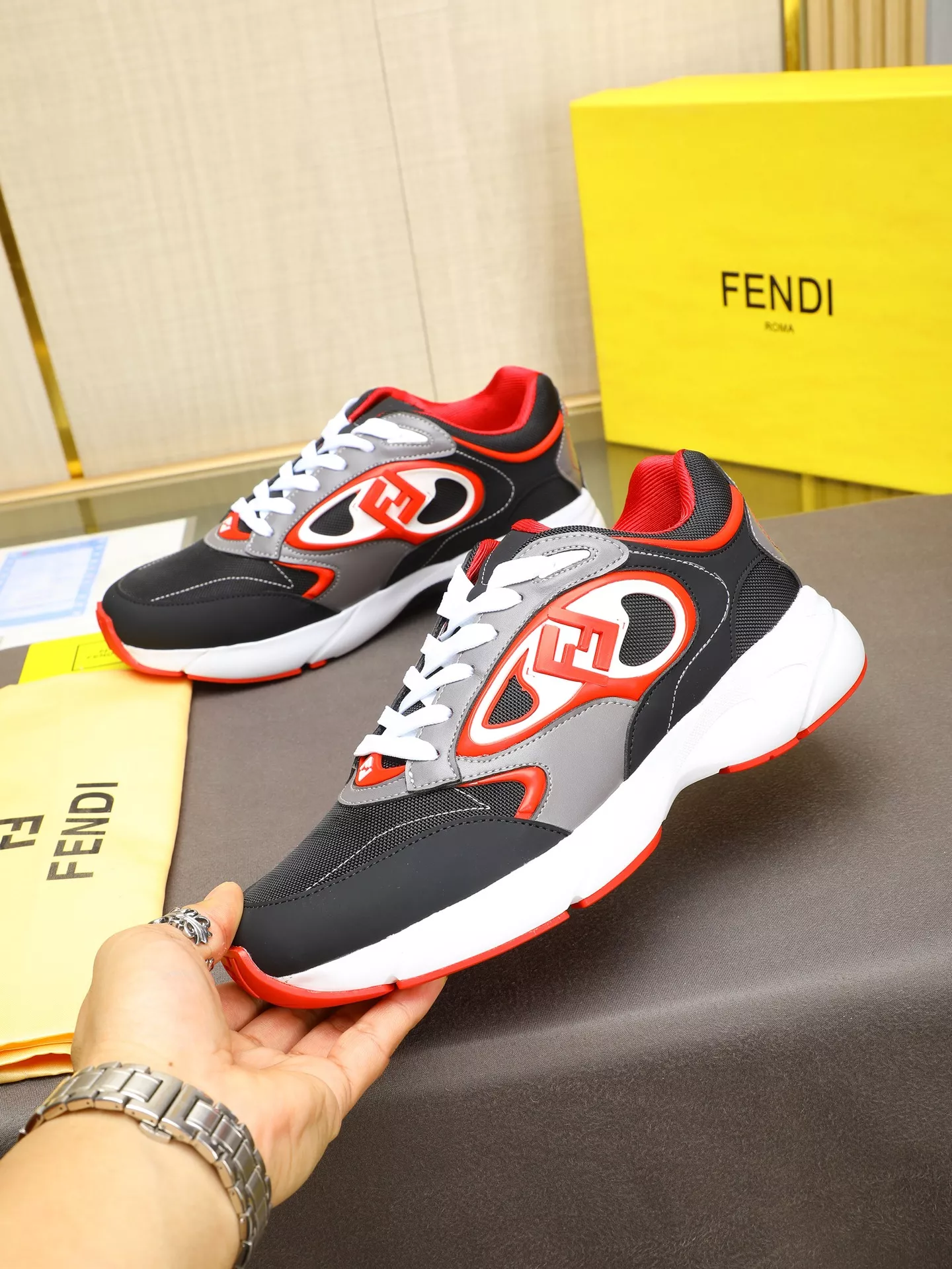 Trendy 8455 Fendi Casual Shoes For Men
