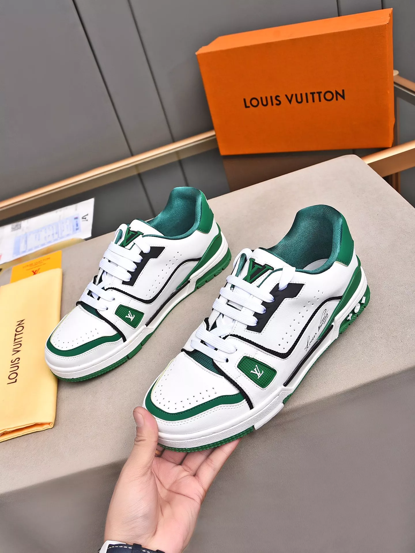 Trendy 8527 Louis Vuitton Casual Shoes For Men