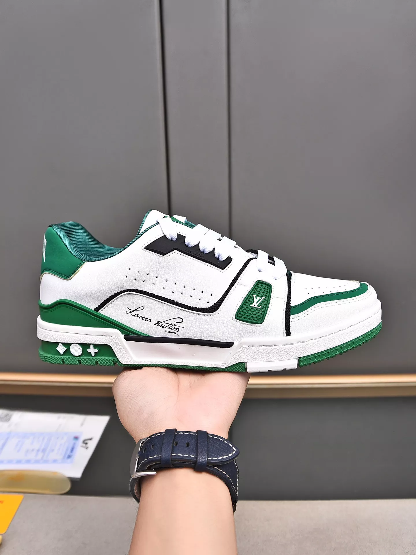 Trendy 8527 Louis Vuitton Casual Shoes For Men