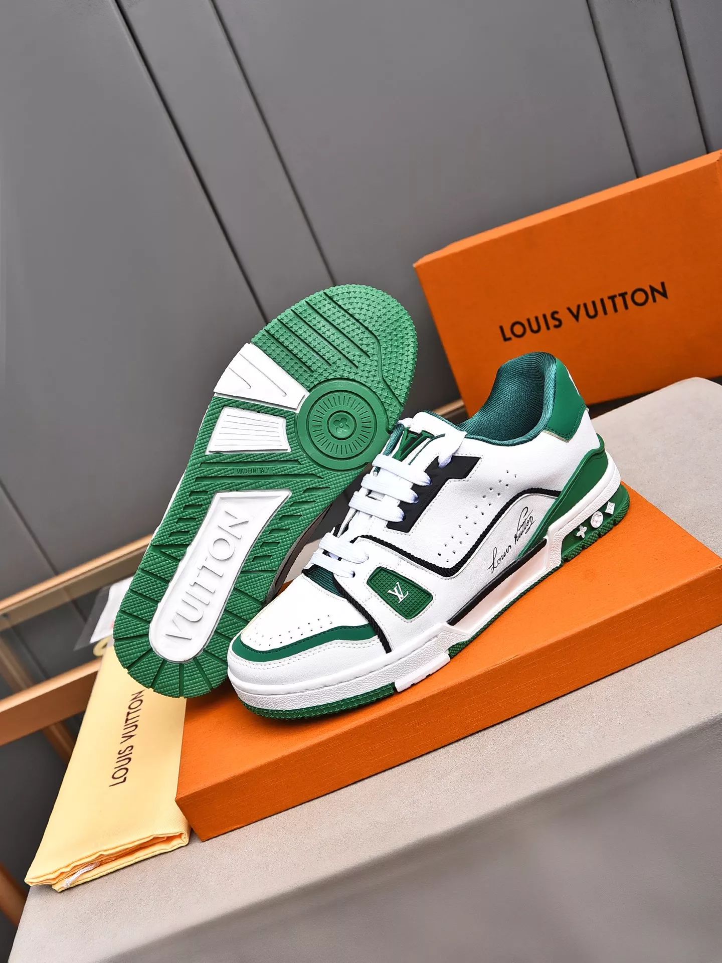 Trendy 8527 Louis Vuitton Casual Shoes For Men
