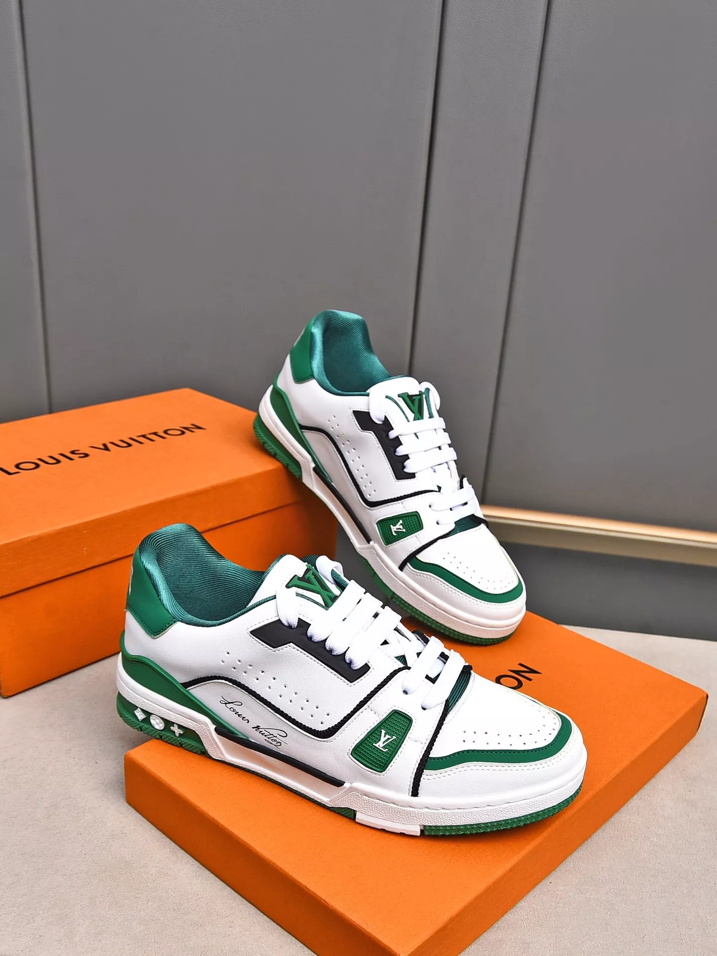 Trendy 8527 Louis Vuitton Casual Shoes For Men