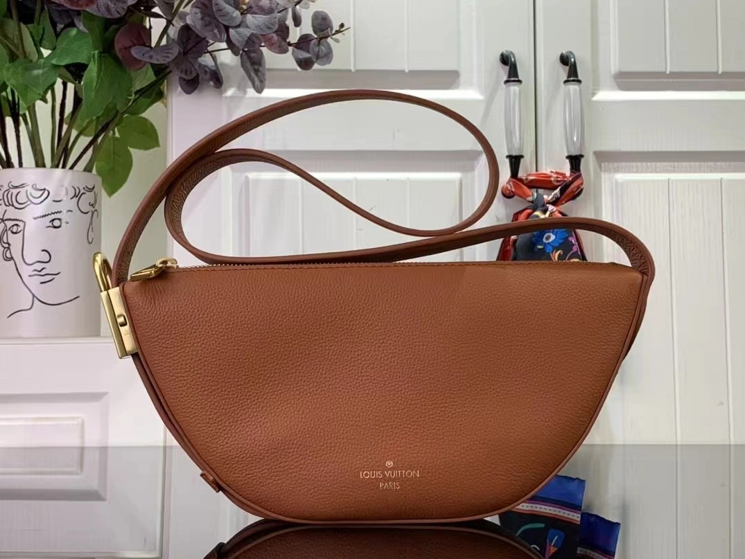 Trendy 8551 Louis Vuitton AAA Quality Messenger Bags For Women