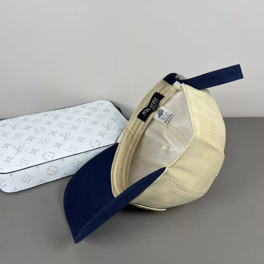 Trendy 8603 MIU MIU Caps