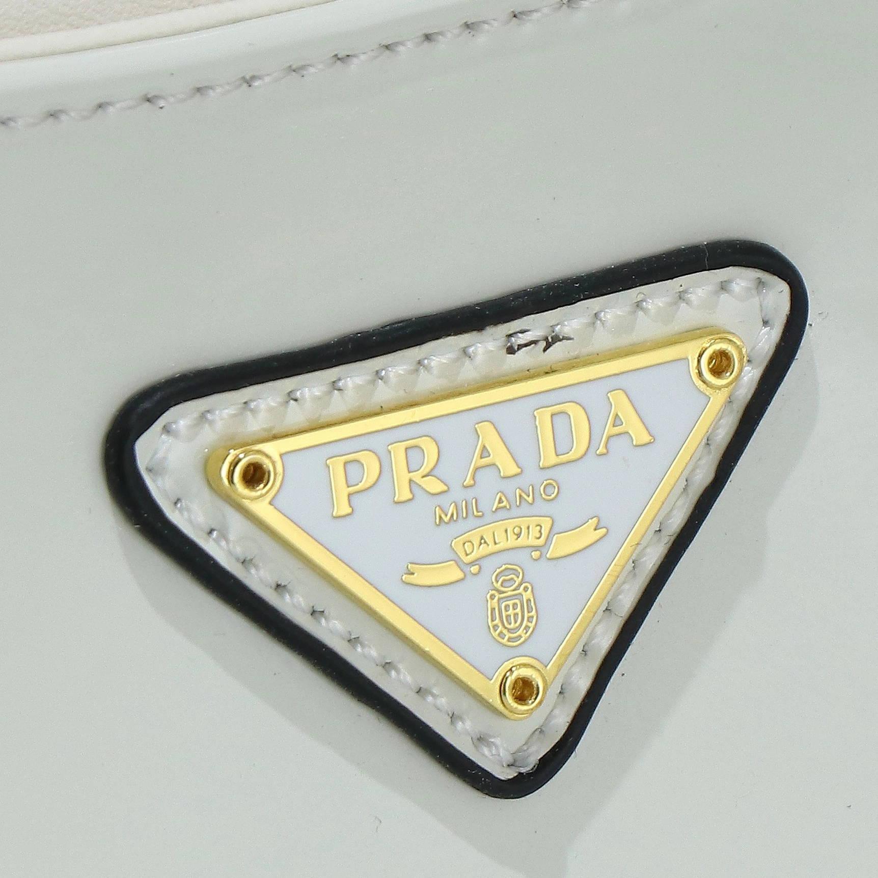 Trendy 8611 Prada AAA Quality Shoulder Bags For Women