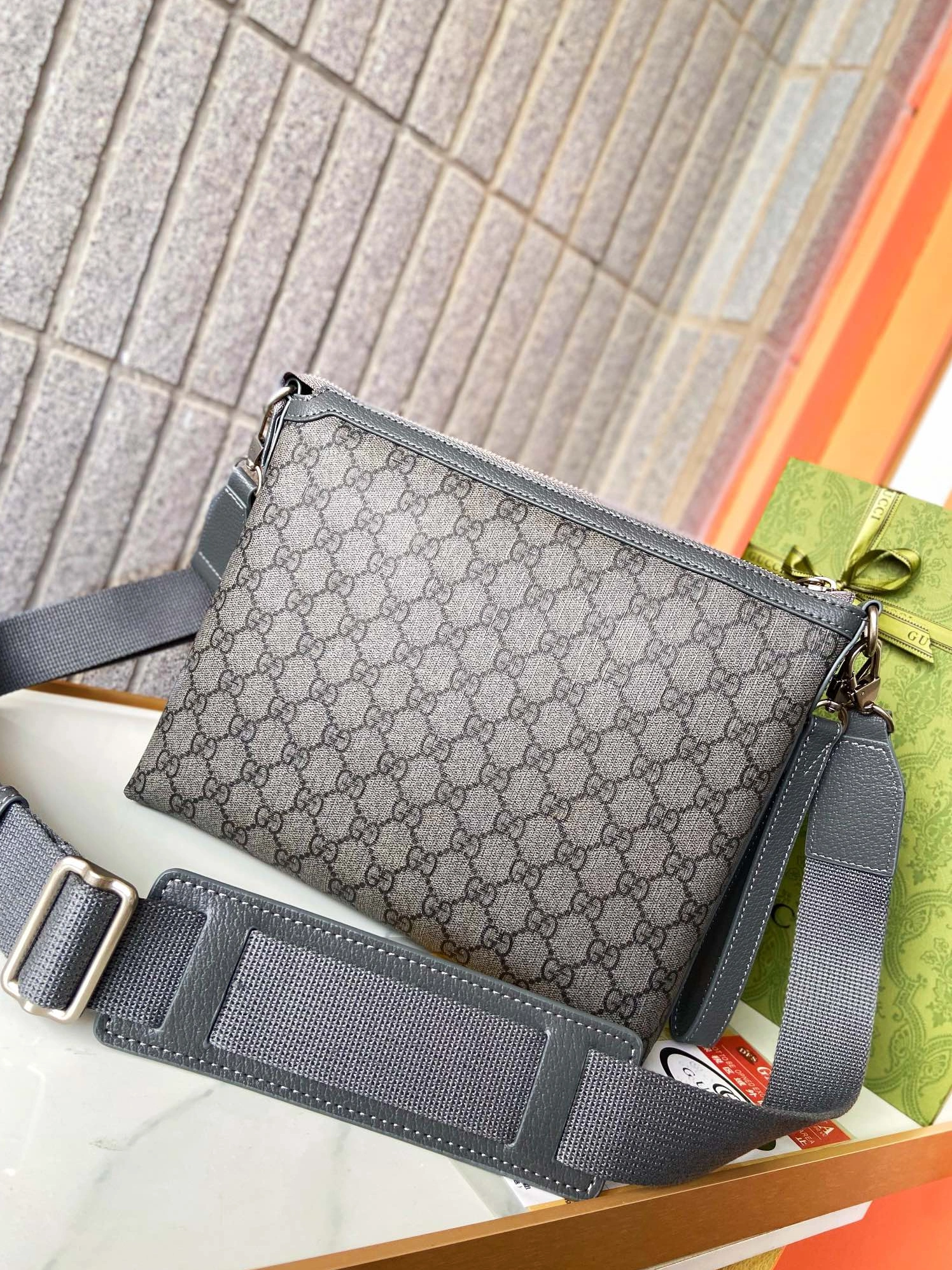 Trendy 8739 Gucci AAA Man Messenger Bags