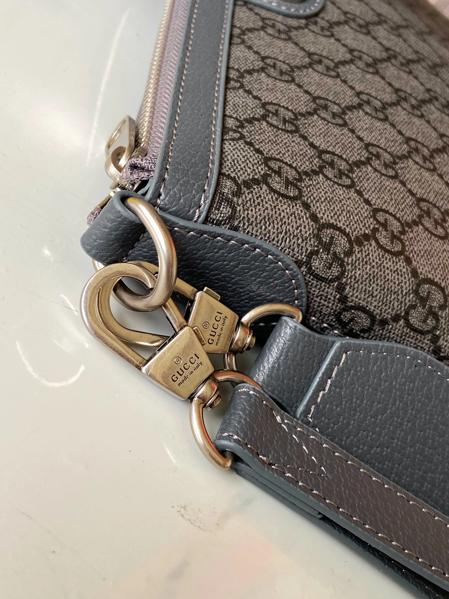 Trendy 8739 Gucci AAA Man Messenger Bags