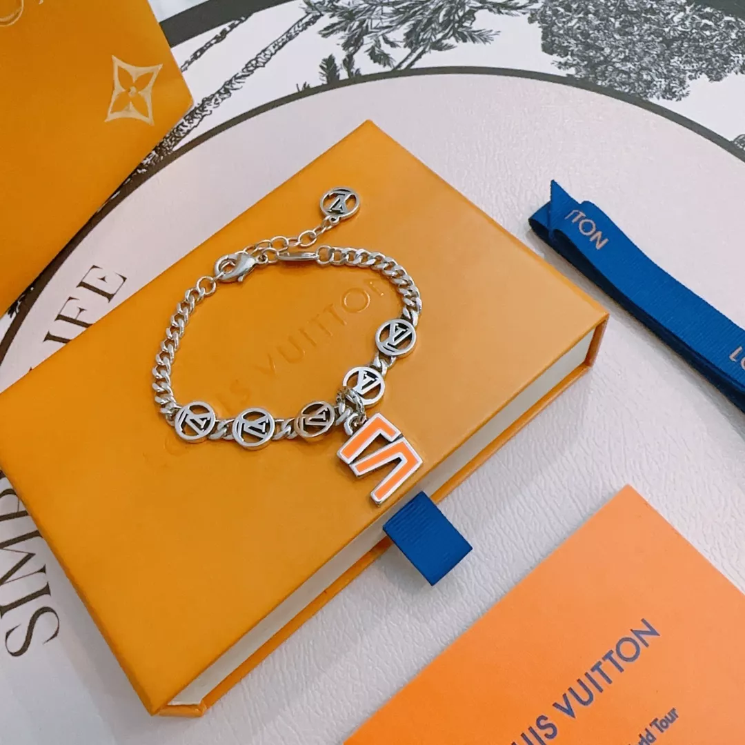 Trendy 8828 Louis Vuitton LV Bracelets