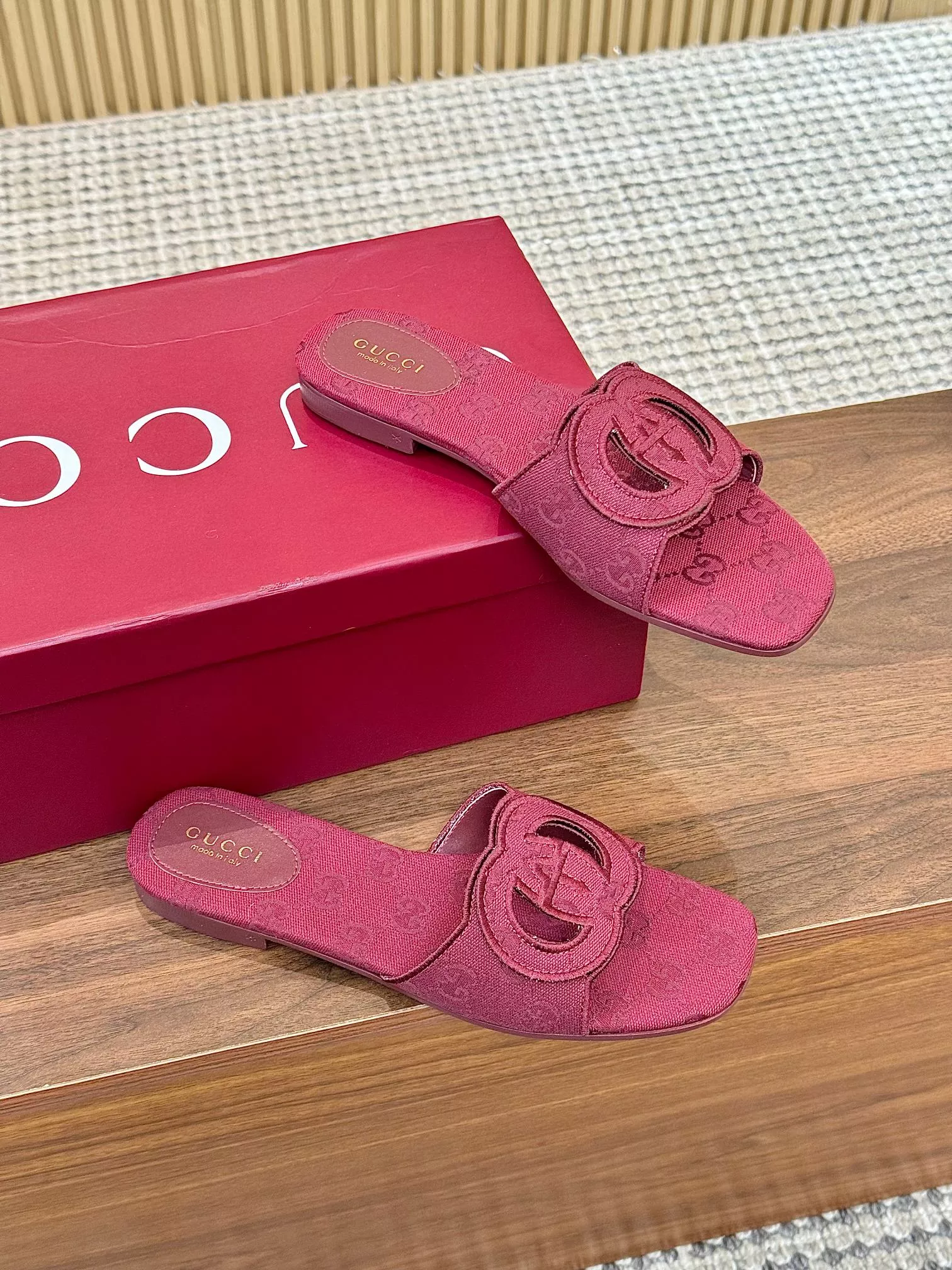 Trendy 8851 Gucci Slippers For Women