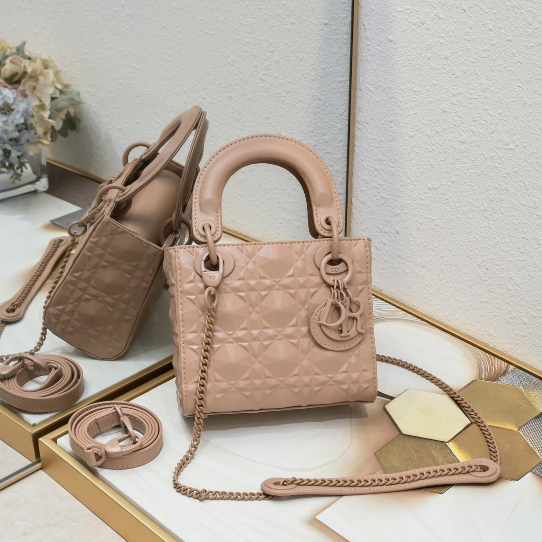 Trendy 8864 Christian Dior AAA Quality Handbags For Women