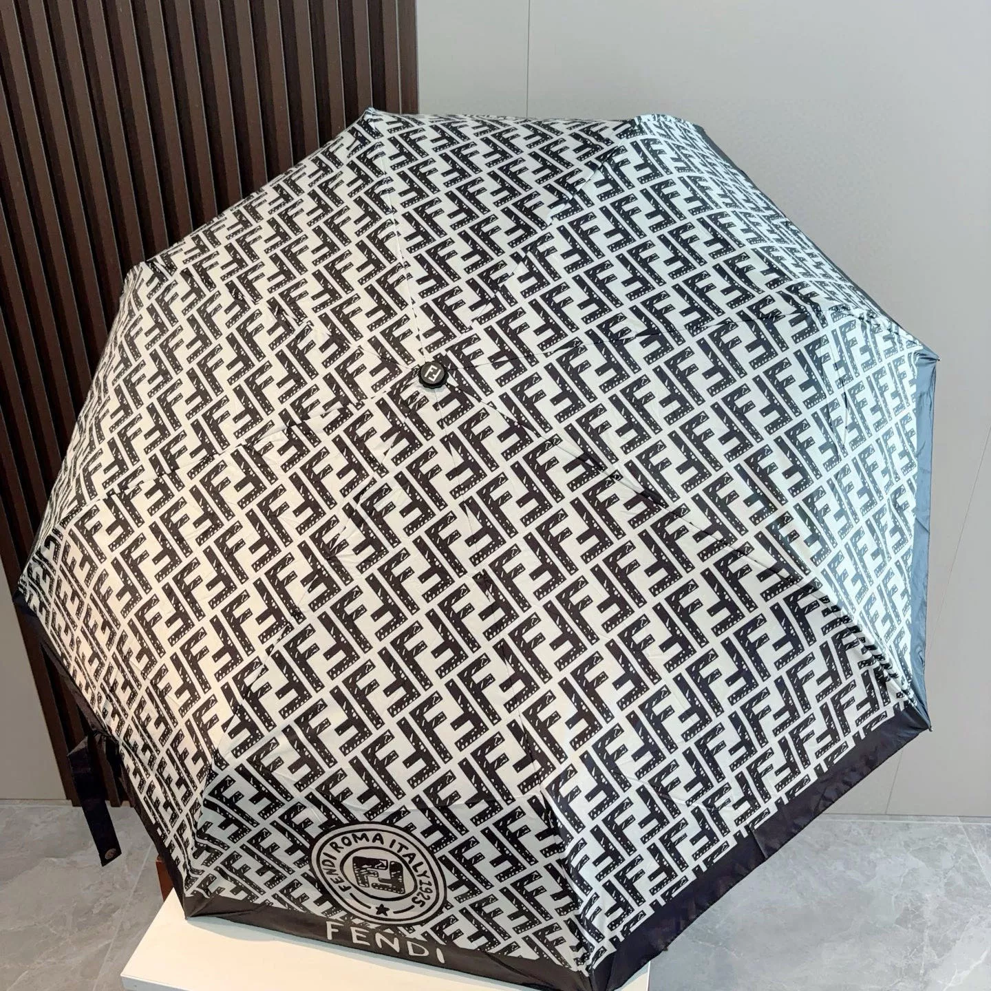 Trendy 8895 Fendi Umbrellas
