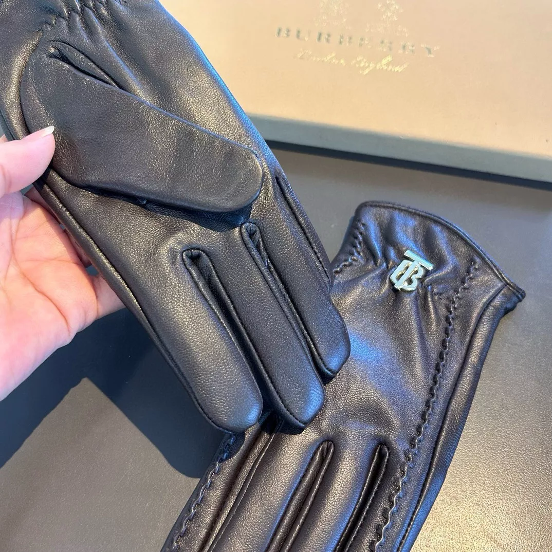 Trendy 8950 Burberry Gloves For Women