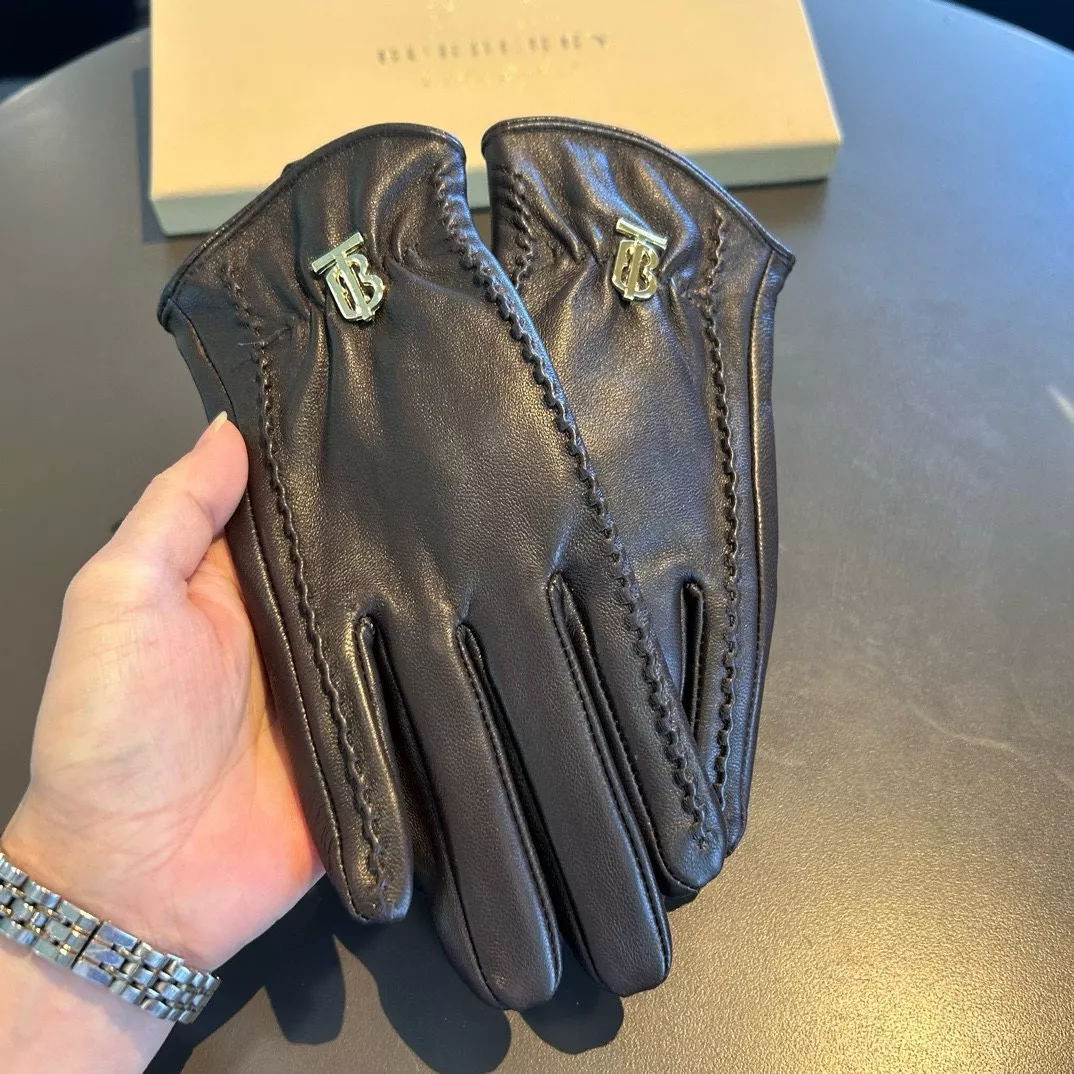 Trendy 8950 Burberry Gloves For Women