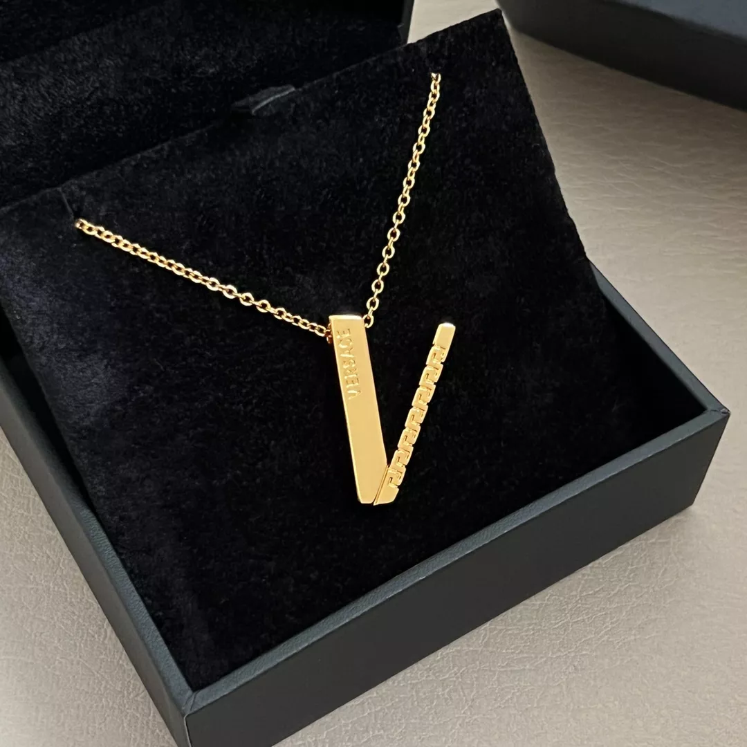 Trendy 9056 Versace Necklaces